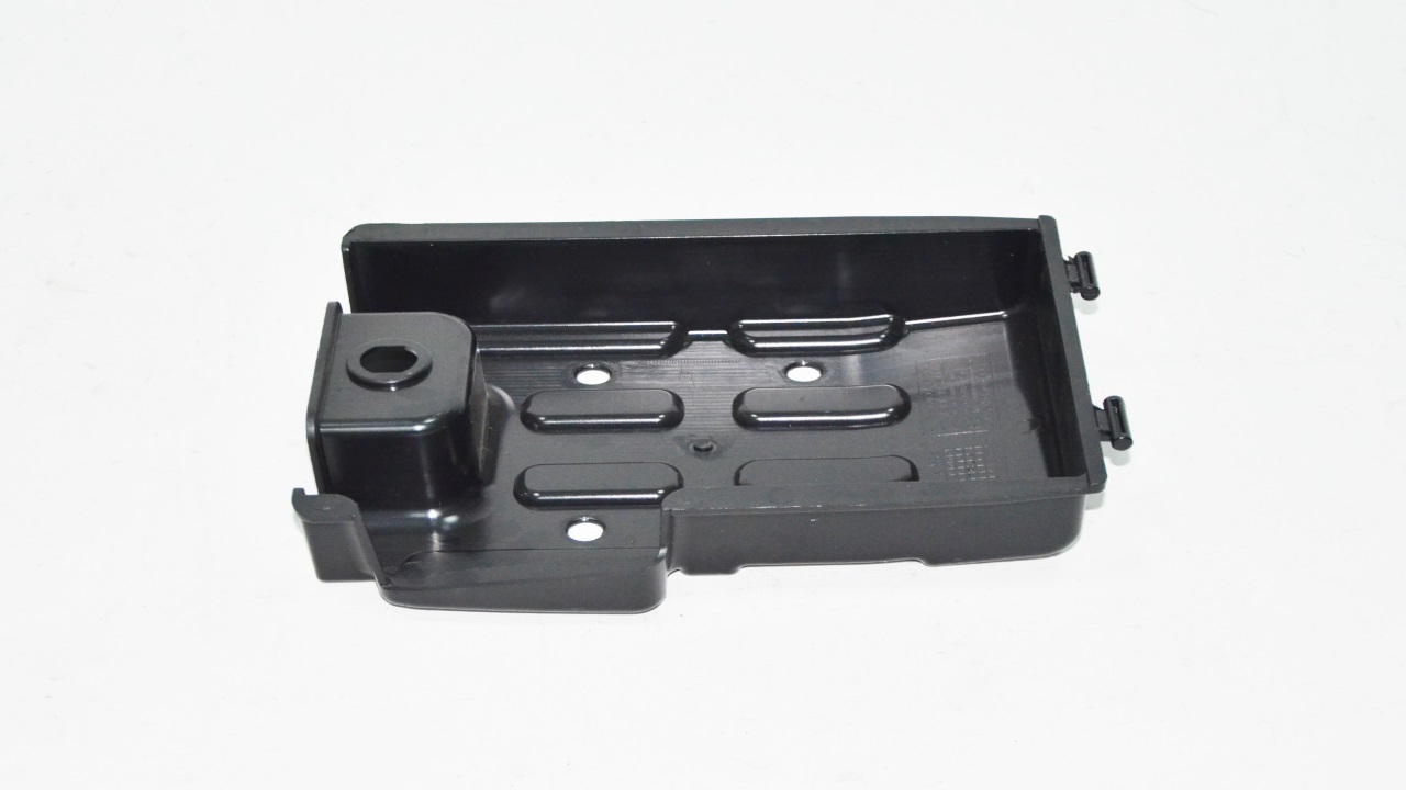 KOLTUK ALTI BAGAJ ÜST PLASTİĞİ (R8)